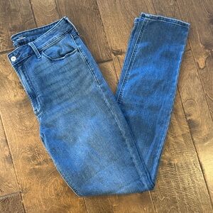 Old Navy Women’s Size 12 Tall High Rise straight Blue Denim Jeans